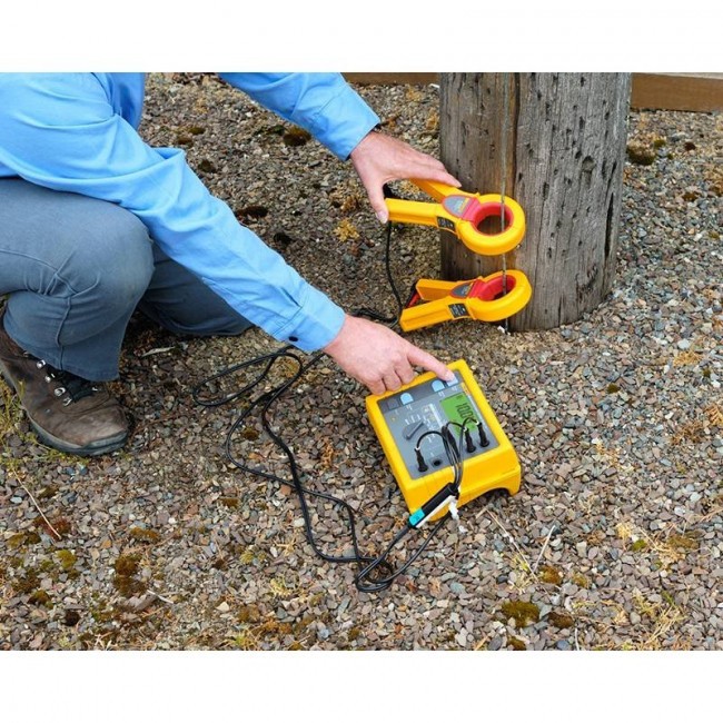 Измеритель сопротивления заземления Fluke 1625 II Kit Измеритель сопротивления заземления Fluke 1625 II Kit